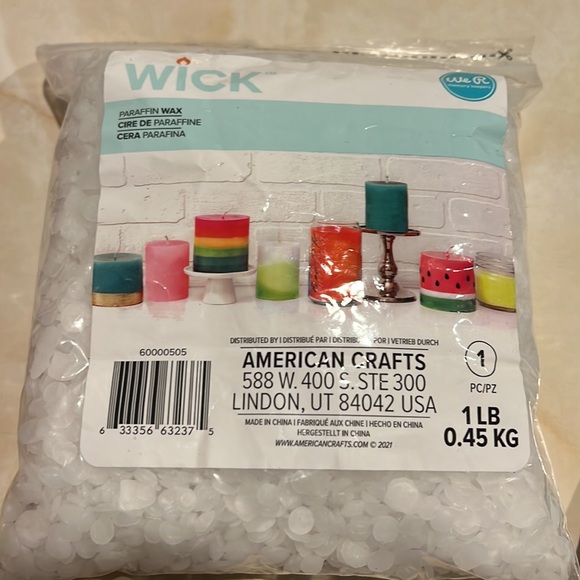 New 2pc We R Memory Keepers Wick Paraffin Wax 1lb & blue dye - Picture 4 of 5
